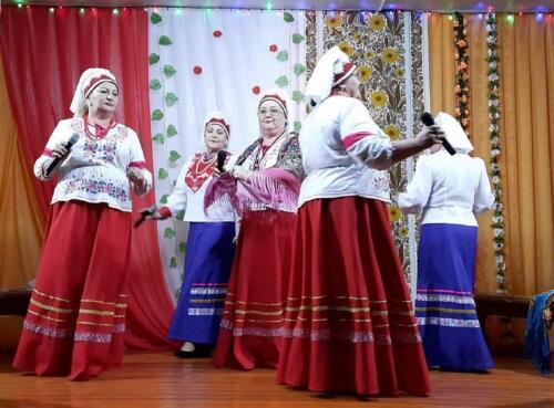 «Я песню русскую пою душой и сердцем»